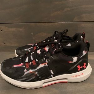 Under Armour Women’s shoes size 6